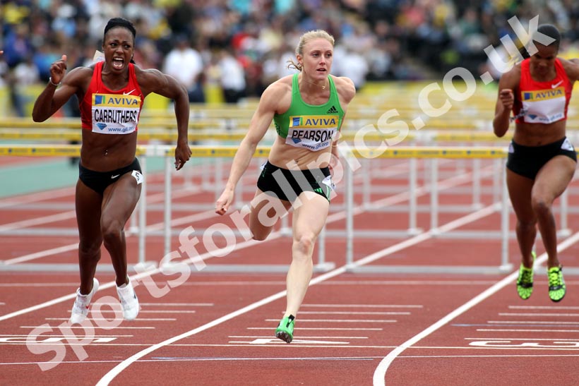 Sally Pearson beats Danielle Carruthers in the 100 metres Hurdles, 2011 Aviva London Grand Prix